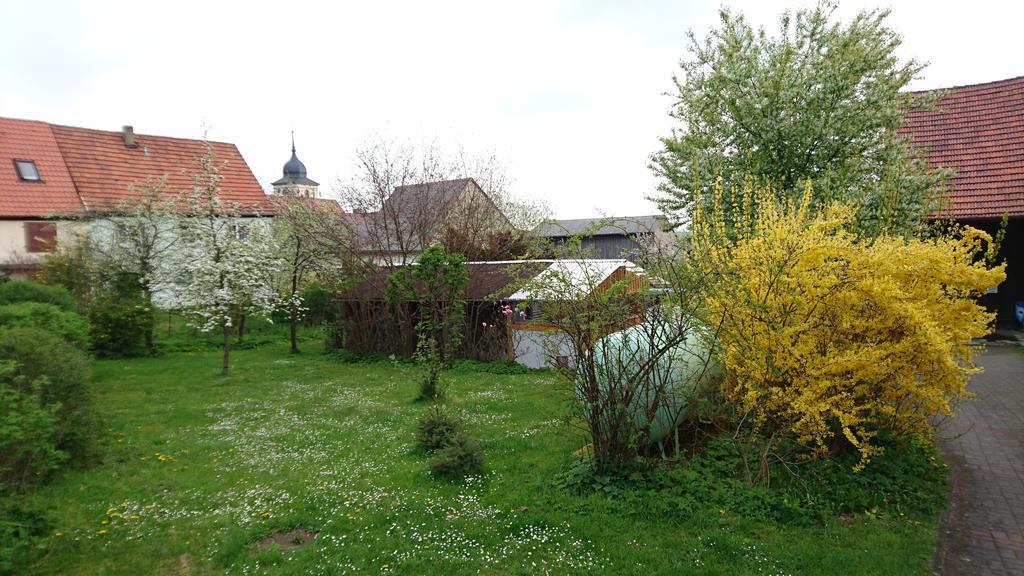 Ferienhaus Vom Bahratal Hausen  Bagian luar foto