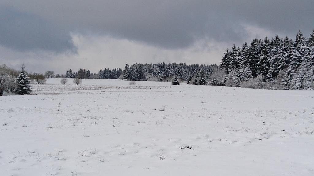 Ferienhaus Vom Bahratal Hausen  Bagian luar foto