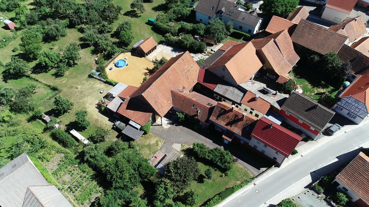 Ferienhaus Vom Bahratal Hausen  Bagian luar foto